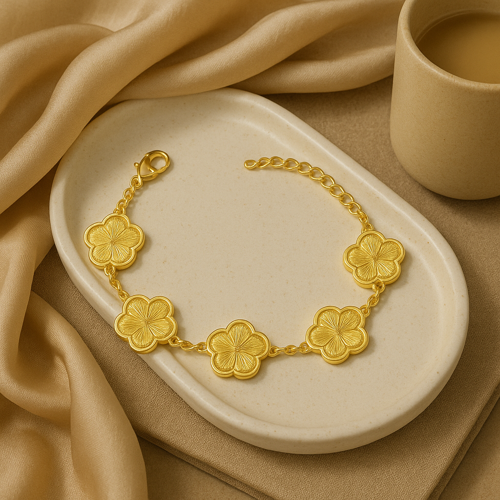 Clover Gold Bracelet