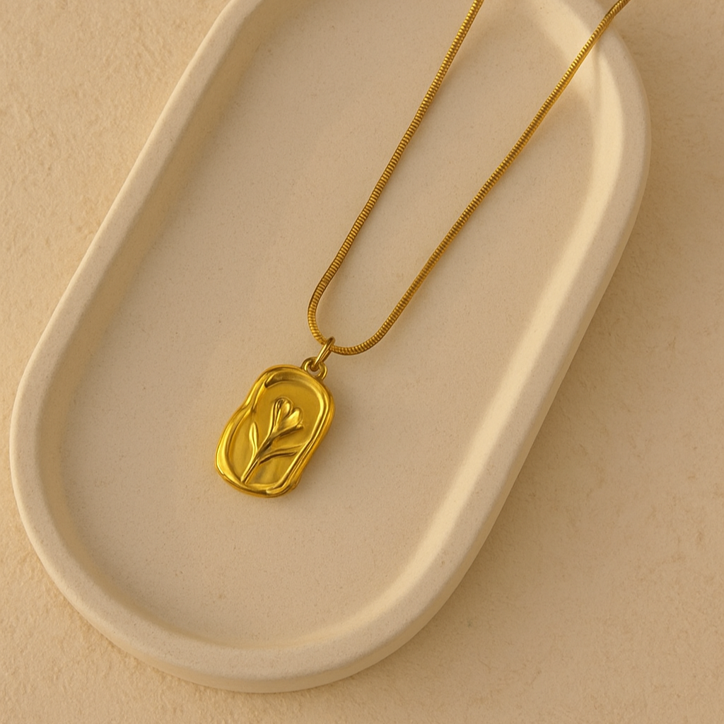 Flower Pendant Necklace