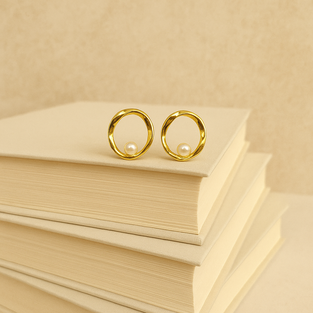 Kiara Pearl Studs