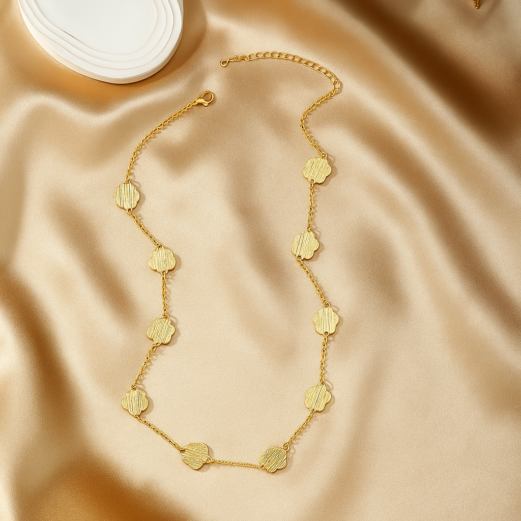 Clover Green Necklace
