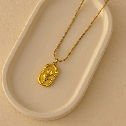 Flower Pendant Necklace