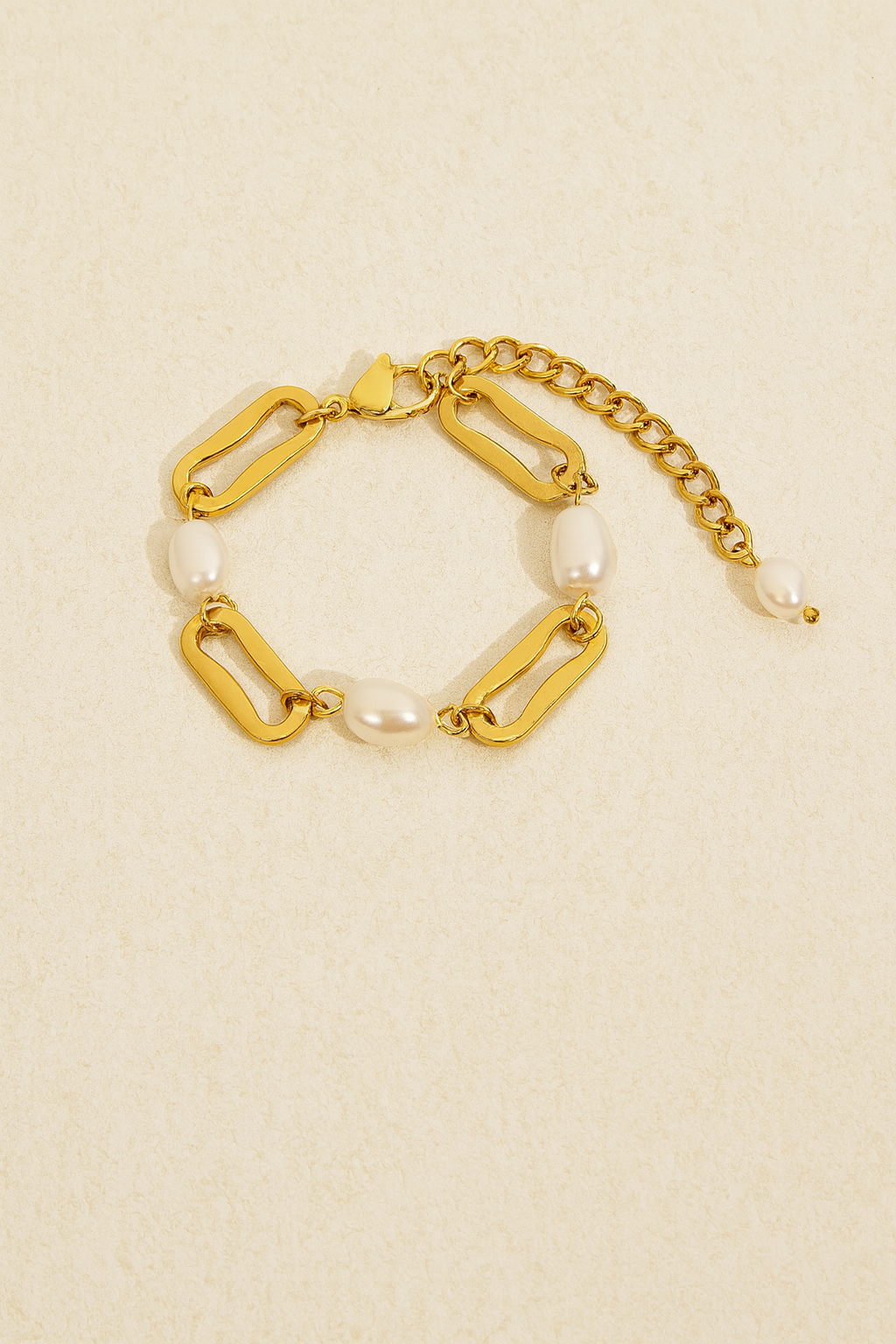 Eira Pearl Bracelet