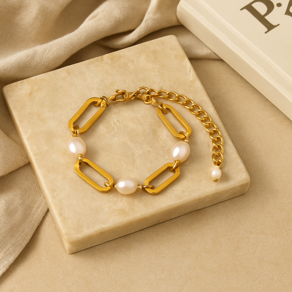 Eira Pearls Bracelet