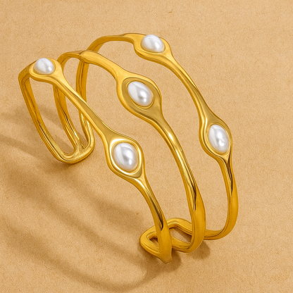 Dhea Pearl Cuff Bangle