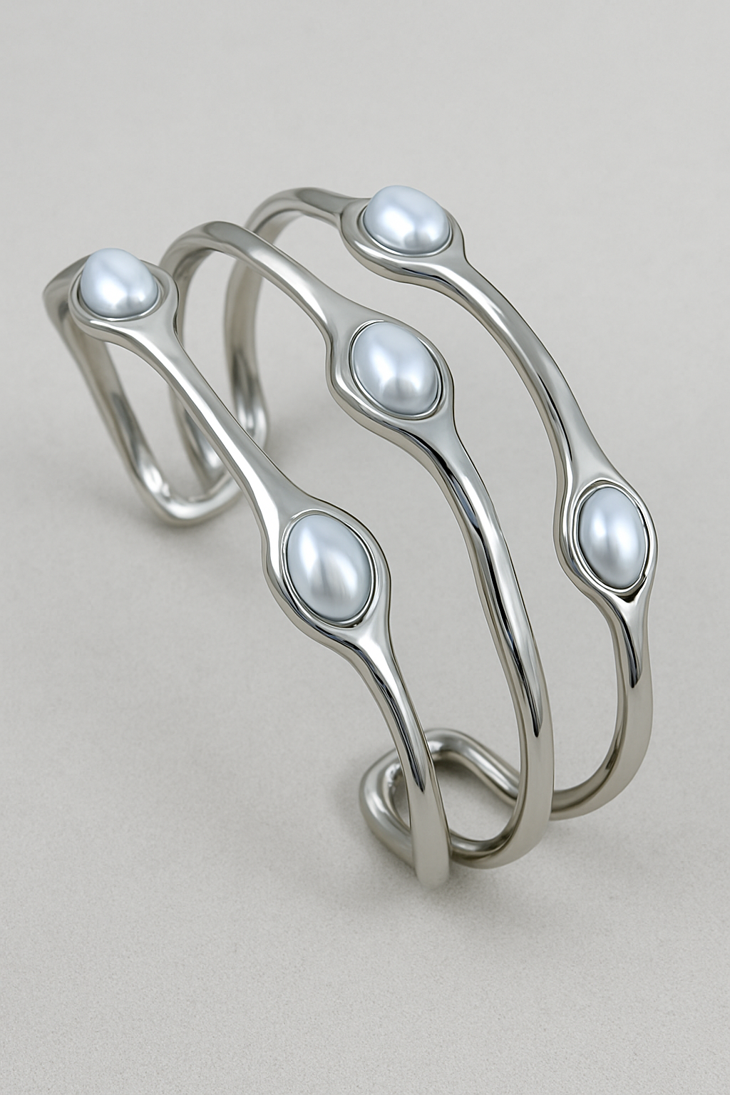Dhea Pearl Cuff Bangle