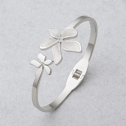 Madelyn Openable Bangle