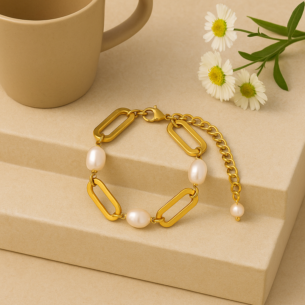 Eira Pearl Bracelet