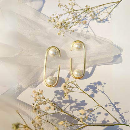 Sussane Pearl Earrings