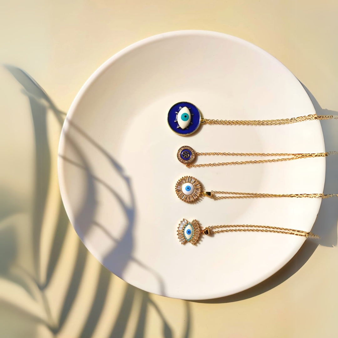Textured Pendant Necklace