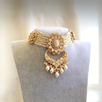 Reva Set (Necklace + Earrings)