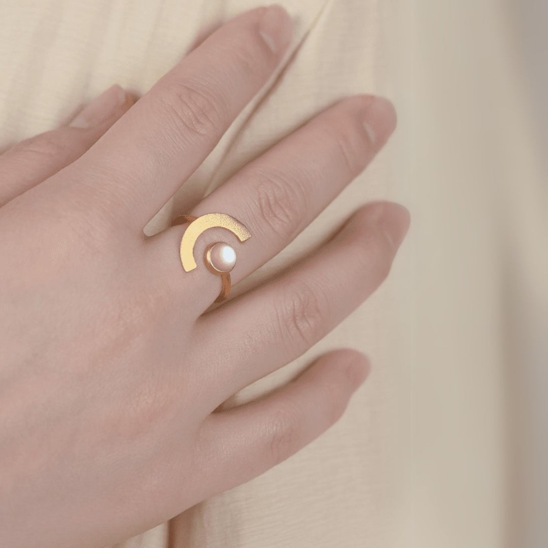 Lunar Ring