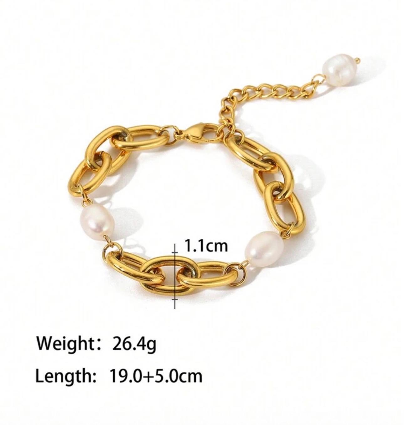 Eira Pearls Bracelet
